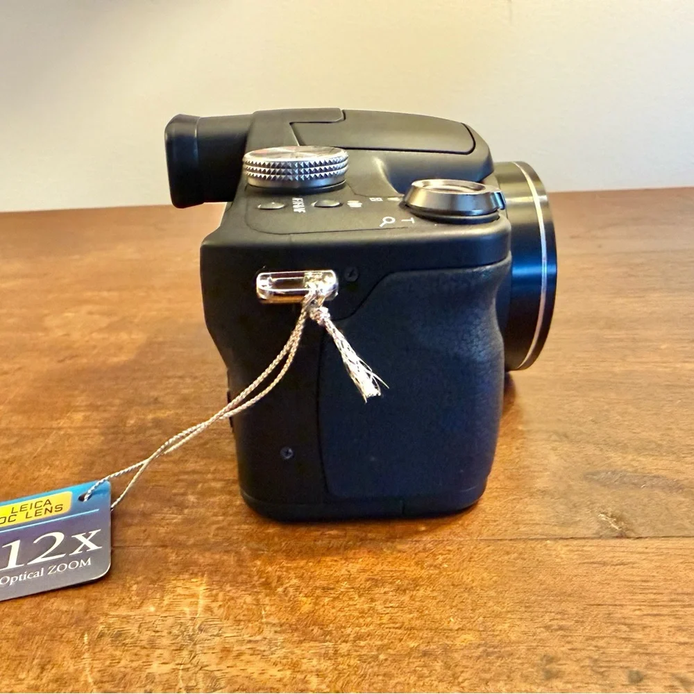 Panasonic Lumix DMC-FZ8 Black Bridge Camera with Leica Lens - NEW IN BOX W/TAG